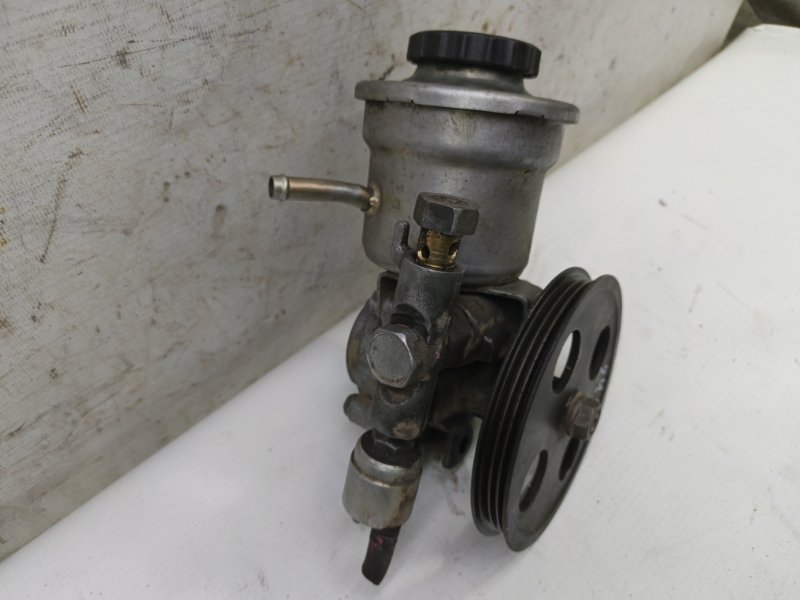 Насос гидроусилителя TOYOTA Corolla Levin 1993