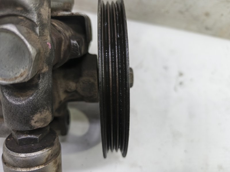 Насос гидроусилителя TOYOTA Corolla Levin 1993