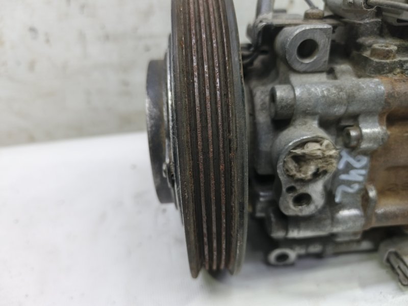 Компрессор кондиционера TOYOTA Corolla Levin 1993