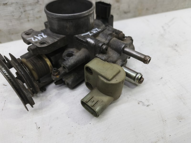 Дроссельная заслонка TOYOTA Corolla Levin 1993