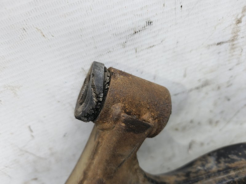 Рычаг TOYOTA Corolla Levin 1993