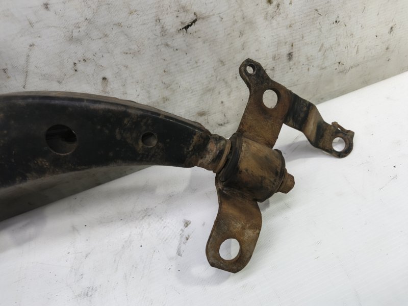 Рычаг TOYOTA Corolla Levin 1993