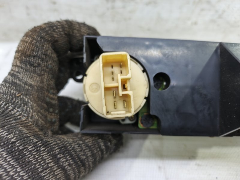 Блок управления климат-контролем TOYOTA Corolla Levin 1993