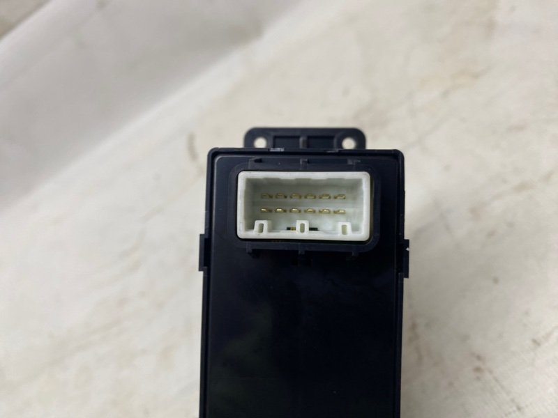 Кнопка стеклоподъемника Kia Optima 2019 JF