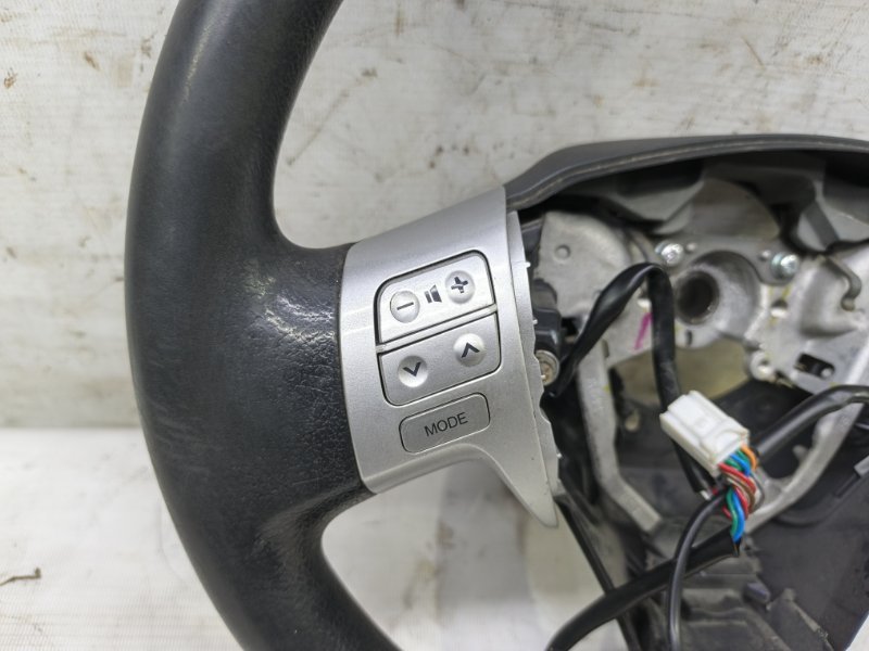 Кнопки руля Toyota Corolla 2008 E150