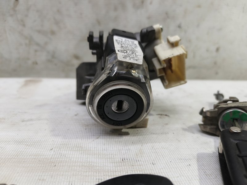 Замок зажигания Toyota Corolla 2008 E150