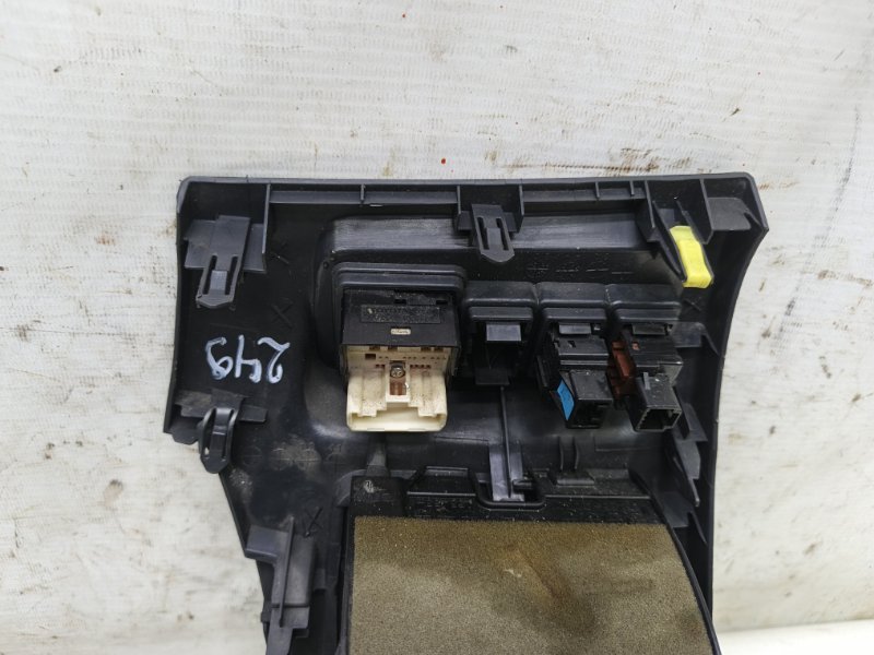 Накладка торпеды Toyota Corolla 2008 E150