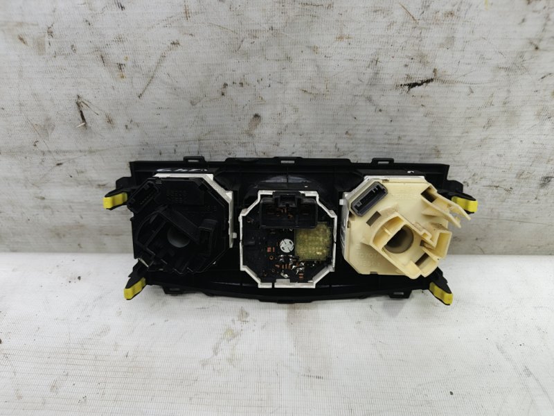 Блок управления климат-контролем Toyota Corolla 2008 E150