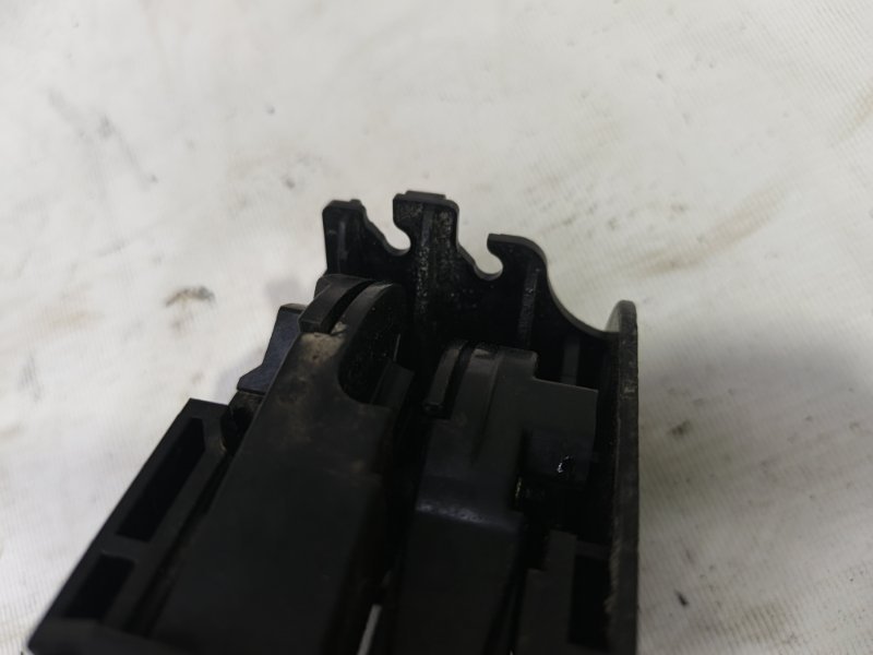 Ручка открывания лючка бензобака Toyota Corolla 2008 E150