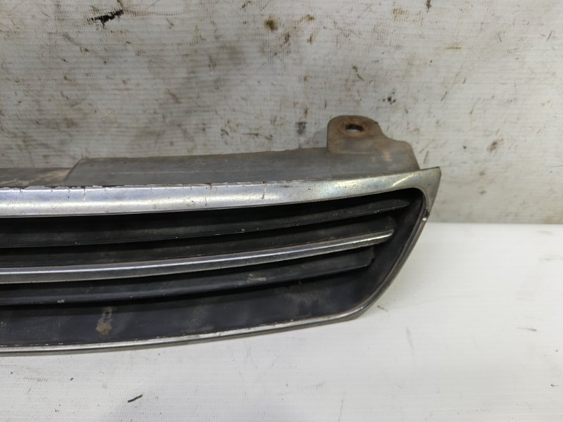 Решетка радиатора TOYOTA Corolla Levin 1993