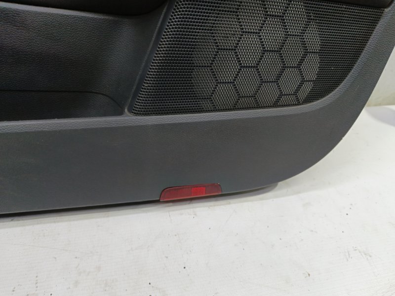 Обшивка двери Volkswagen Jetta 2008