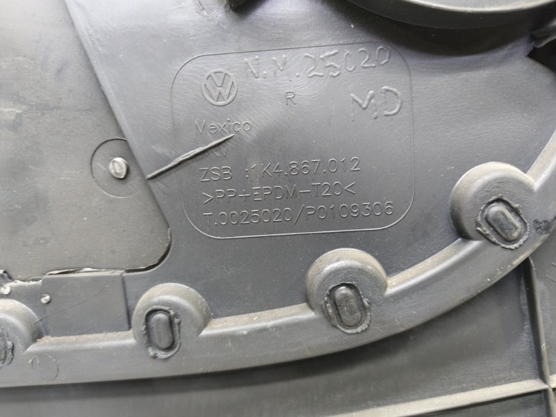 Обшивка двери Volkswagen Jetta 2008