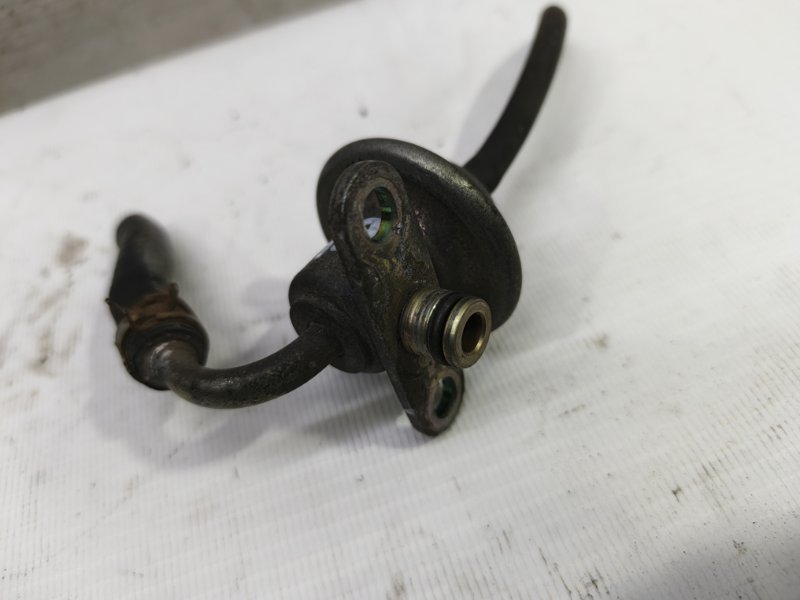 Регулятор давления топлива TOYOTA Corolla Levin 1993