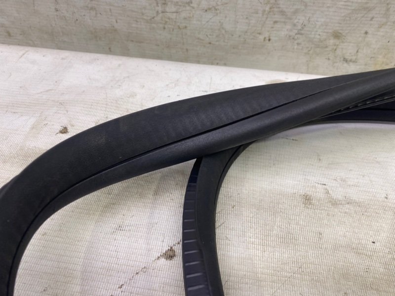 Уплотнитель кузова Mercedes CLA - Class 2015 CLA 180