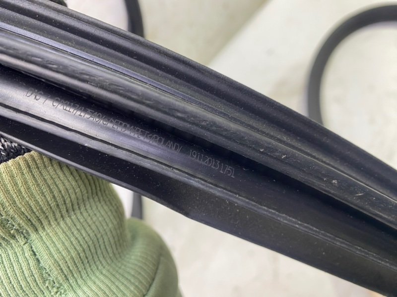 Уплотнитель кузова Mercedes CLA - Class 2015 CLA 180