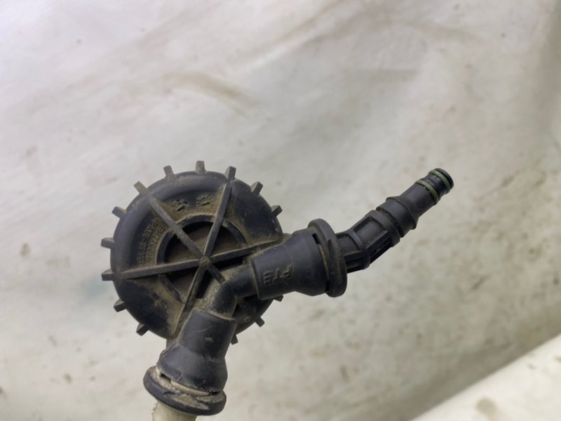 Клапан Renault Logan 2020