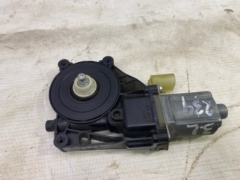 Моторчик стеклоподъемника Lada Vesta 2019