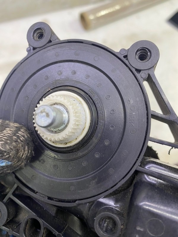 Моторчик стеклоподъемника Lada Vesta 2019