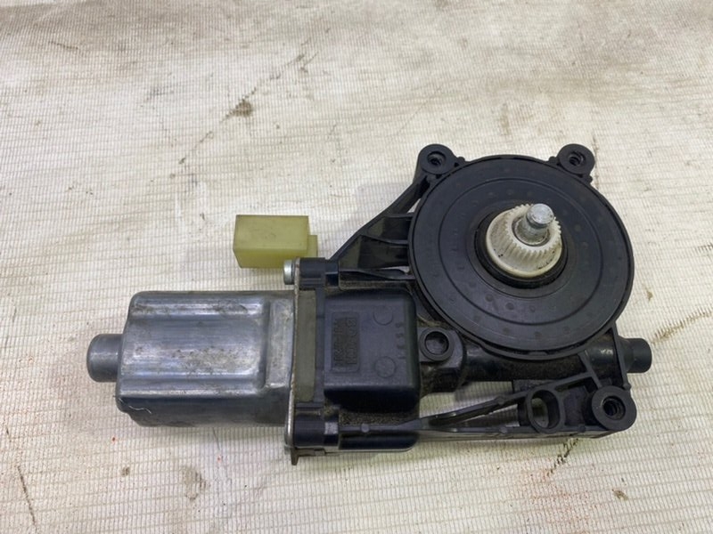 Моторчик стеклоподъемника Lada Vesta 2019