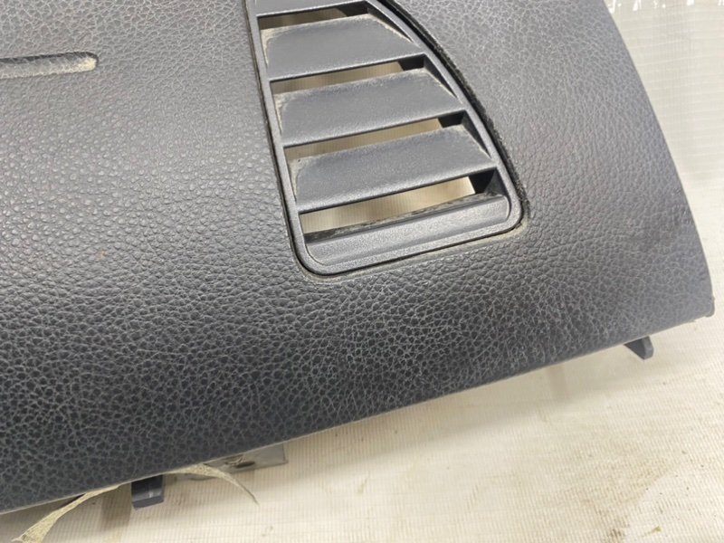 Накладка торпеды Nissan Tiida 2007