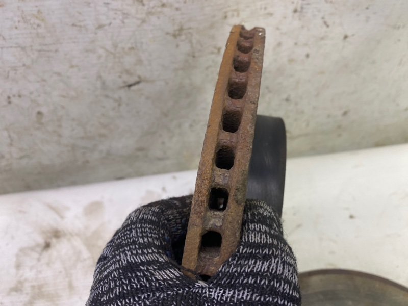 Тормозной диск Toyota Corolla 2008 E150