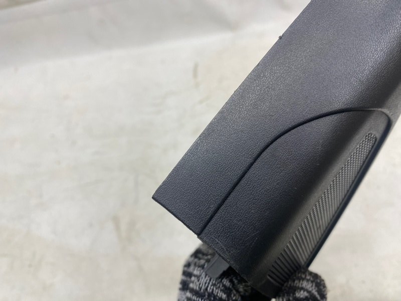 Уголок двери (внутренний) lada vesta 2022