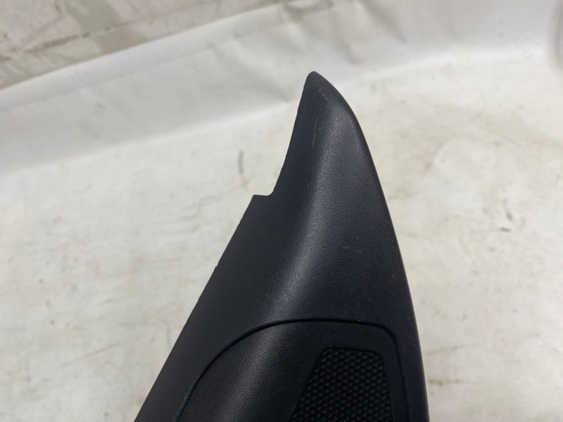 Уголок двери (внутренний) lada vesta 2022