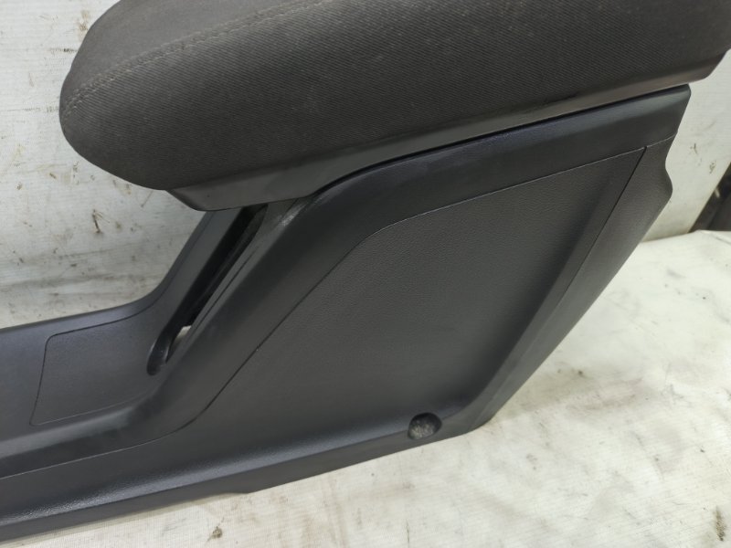 Подлокотник Lada Vesta 2020