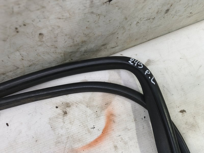 Уплотнитель кузова Toyota Corolla 2008 E150