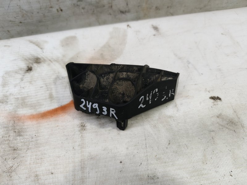 Кронштейн бампера Toyota Corolla 2008 E150