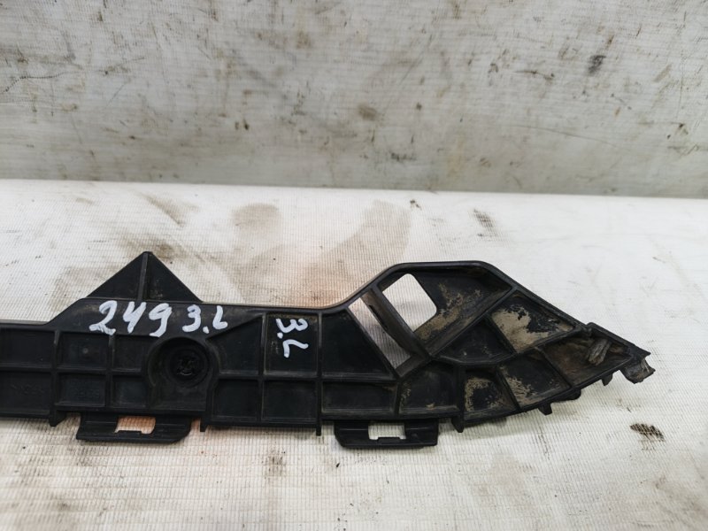 Кронштейн бампера Toyota Corolla 2008 E150