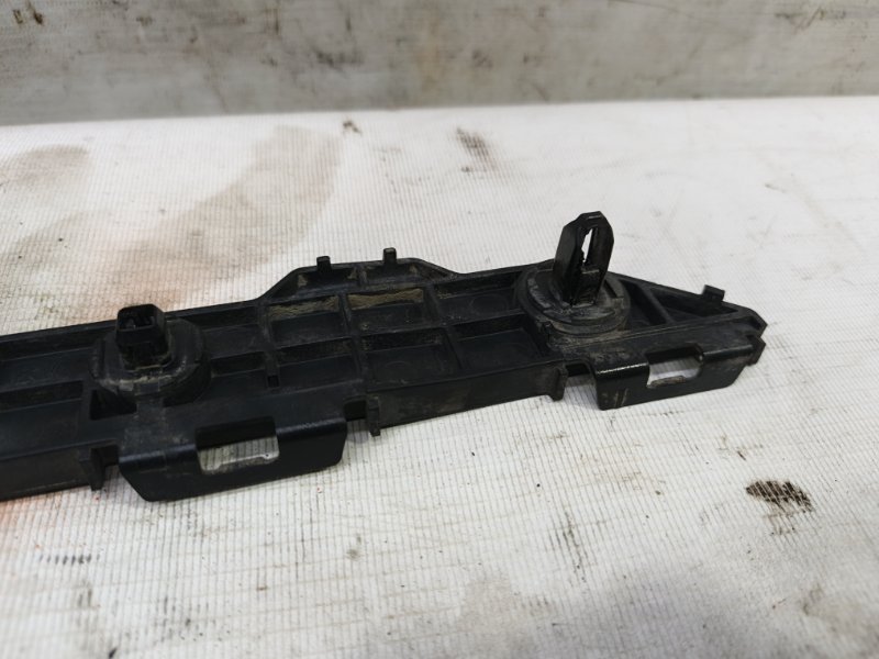 Кронштейн бампера Toyota Corolla 2008 E150