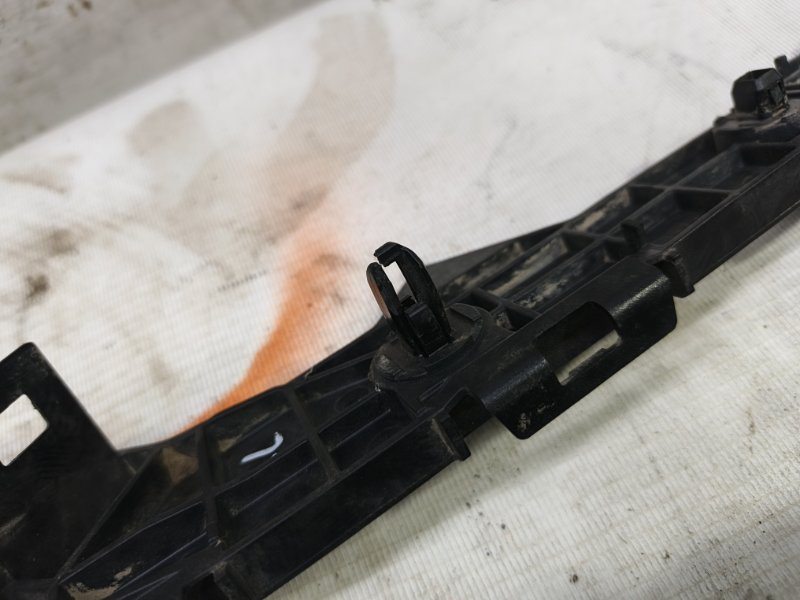 Кронштейн бампера Toyota Corolla 2008 E150