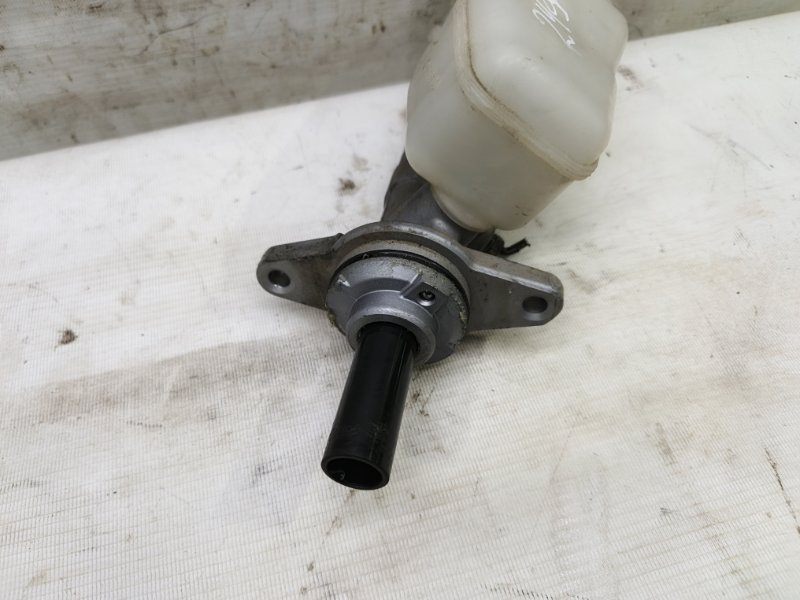 Главный тормозной цилиндр Toyota Corolla 2008 E150