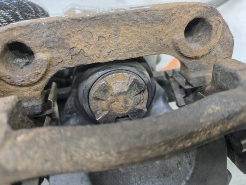 Суппорт Toyota Corolla 2008 E150