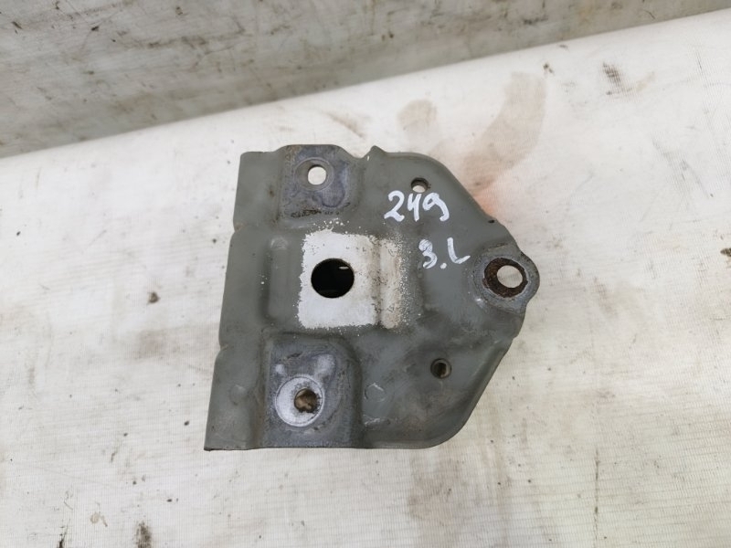 Кронштейн усилителя бампера Toyota Corolla 2008 E150