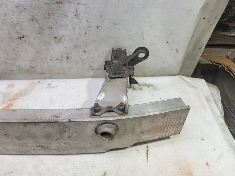 Усилитель бампера Mercedes CLA - Class 2015 CLA 180