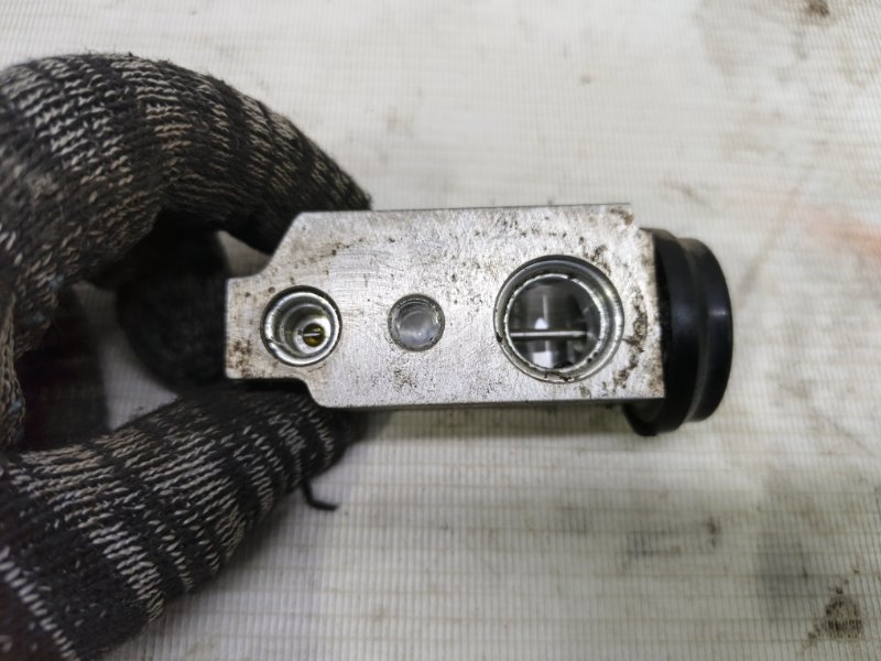 Клапан кондиционера Hyundai Solaris 2014 RB