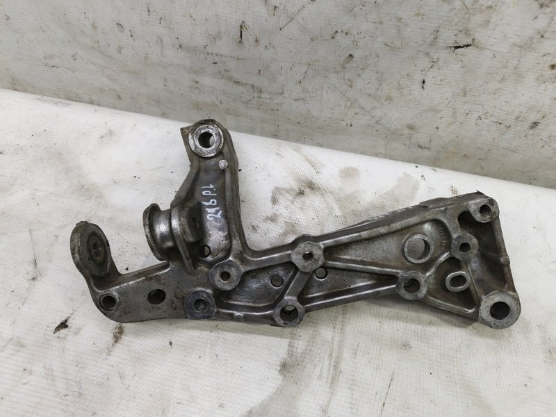 Крепление рычага подвески Volkswagen Jetta 2008