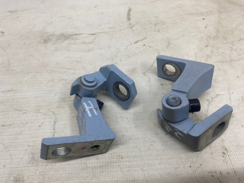 Петля двери Omoda C5 2023