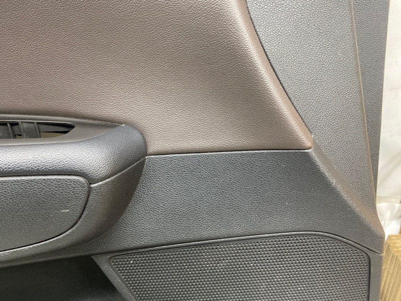 Обшивка двери Kia Optima 2019 JF