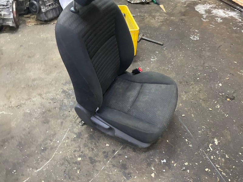 Сиденье Toyota Corolla 2008 E150