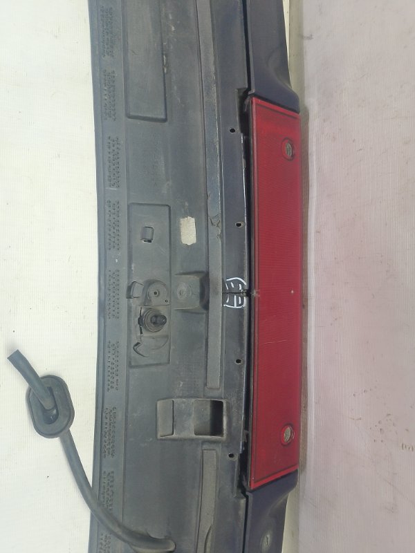 Спойлер крышки багажника Ford C-Max