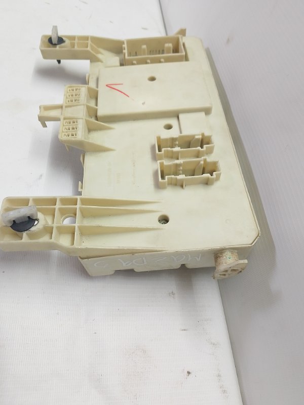 Блок предохранителей салона Mazda 3MPS 2007 BK