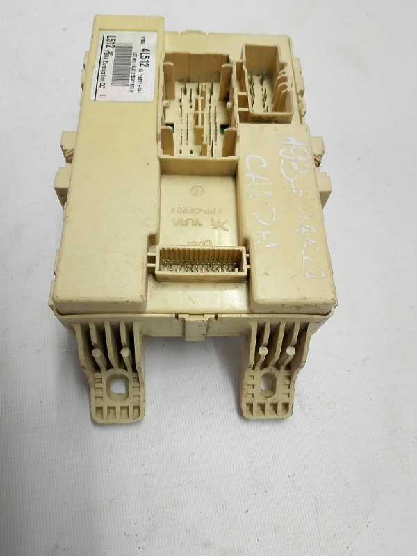 Блок предохранителей салона Hyundai Solaris 2015