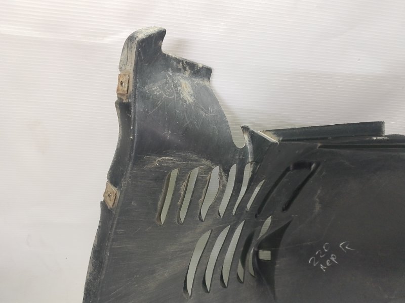 Подкрылок Mercedes-Benz S-klasse 2000 W220