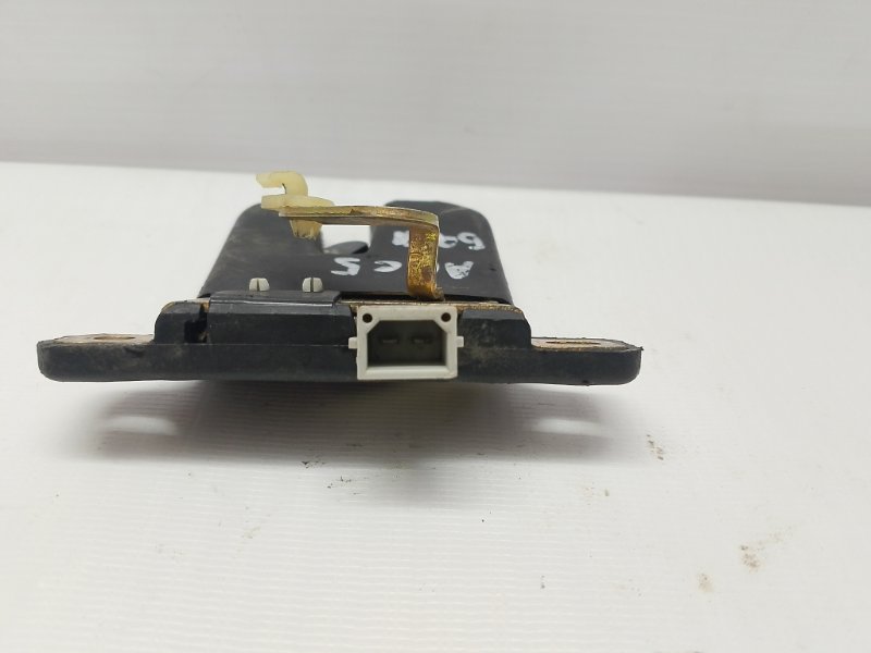 Замок крышки багажника Audi A4 B5