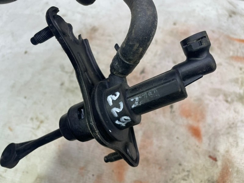 Главный цилиндр сцепления Hyundai Solaris 2014 RB