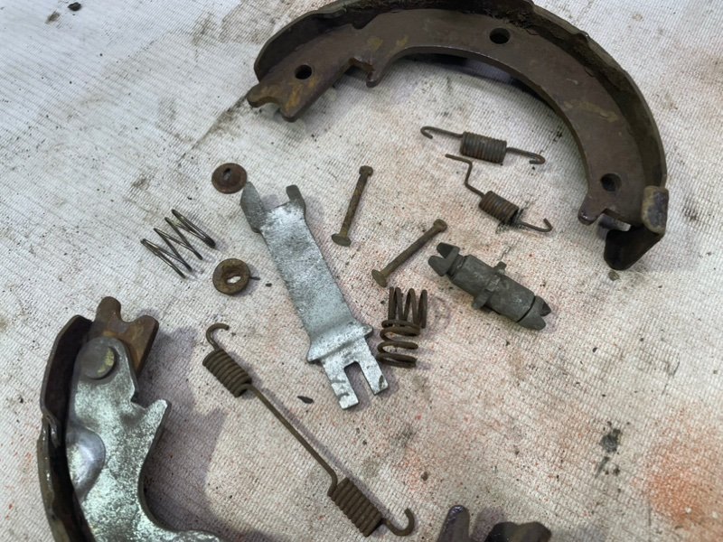 Механизм стояночного тормоза Lifan X60 2013