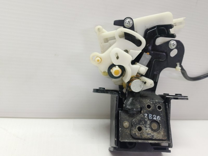 Замок крышки багажника Mazda 3MPS 2007 BK